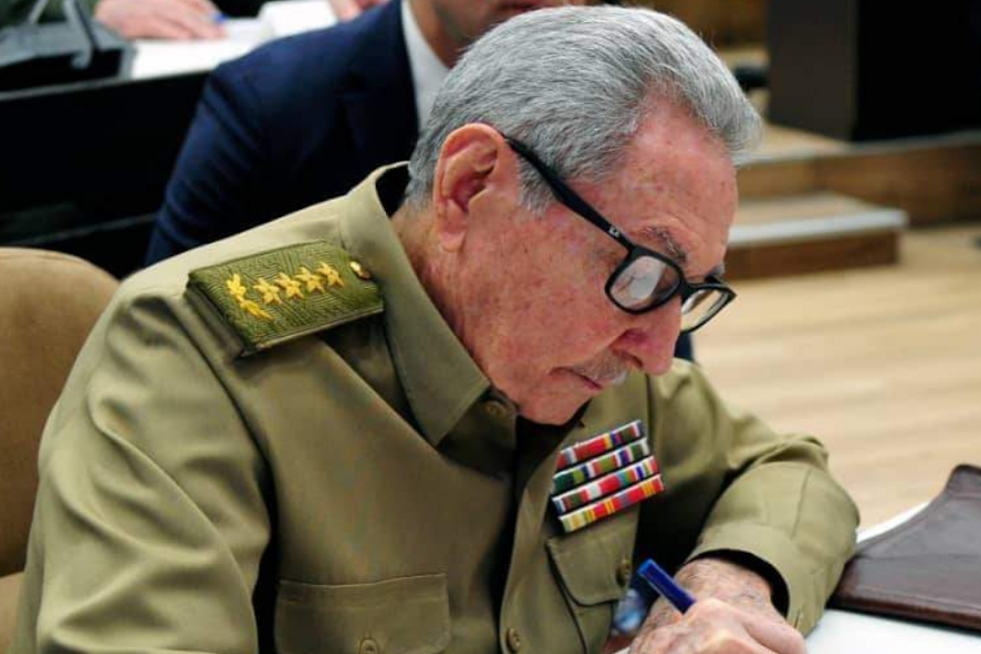 rosario-murillo-ordena-celebrar-cumpleanos-de-raul-castro