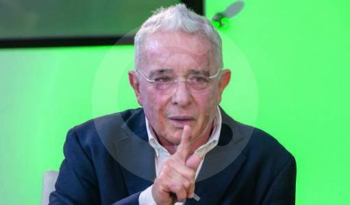 ¿por-que,-despues-de-30-anos,-la-fiscalia-mueve-el-expediente-contra-uribe?