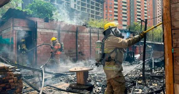evacuaron-a-175-trabajadores-por-incendio-en-fabrica-de-itagui