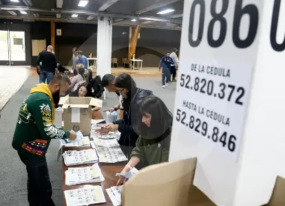 las-mesas-atipicas-donde-solo-hubo-votos-para-un-candidato:-463-para-cepeda-y-8-para-abelardo