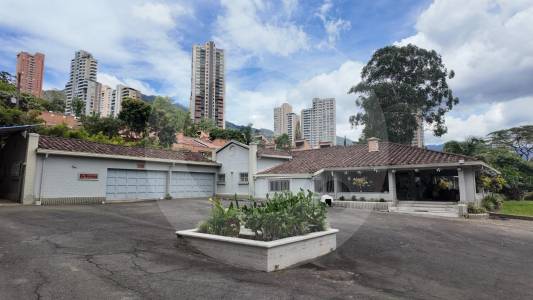 lujosa-mansion-del-extinto-cartel-de-medellin-servira-para-operaciones-militares