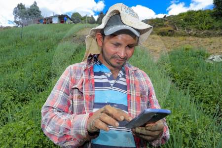 antes-solo-llegaban-las-mulas,-ahora-llega-internet:-antioquia-supera-los-3.400-puntos-de-conexion