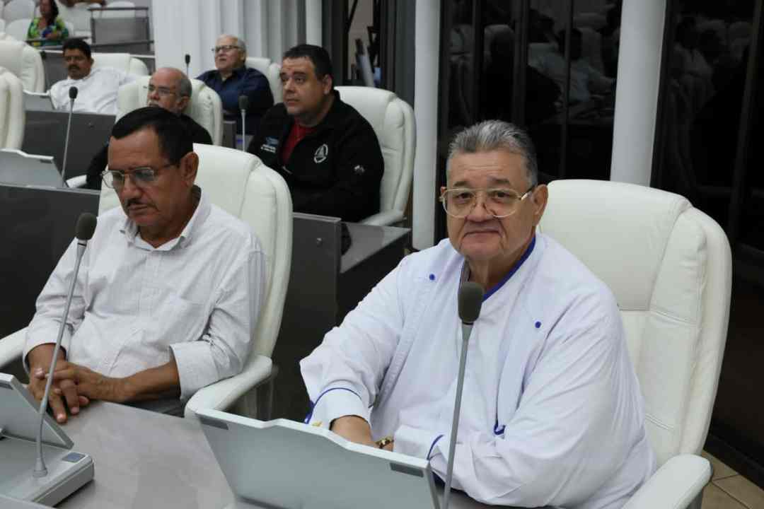 absalon-pastora-responde-a-rumores-de-destitucion-parlamentaria:-«nos-envidian»-–-nicaragua-investiga
