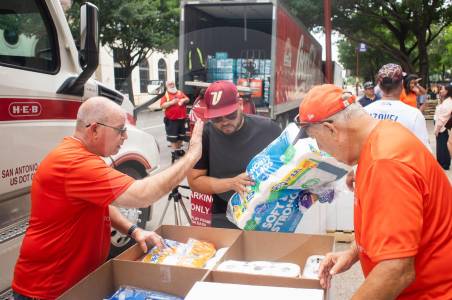 ¿quiere-ayudar-a-venezuela?-estos-son-los-canales-oficiales-para-donar-desde-antioquia-y-colombia
