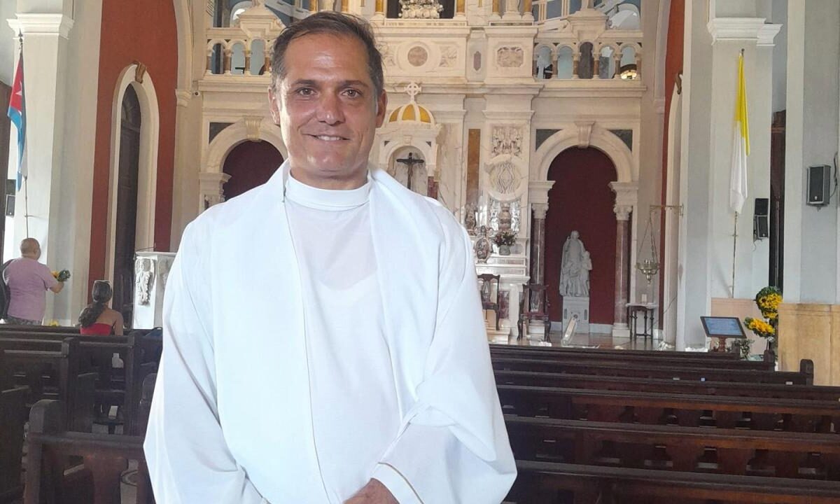 el-regimen-de-cuba-impide-viajar-fuera-del-pais-al-sacerdote-catolico-castor-alvarez-devesa