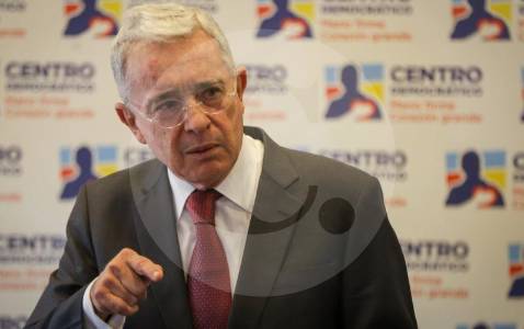 aplazan-hasta-agosto-la-indagatoria-a-alvaro-uribe-por-masacres-en-antioquia:-¿por-que?