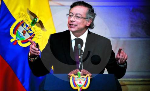 termino-como-empezo:-caos-y-cuentos-en-el-ultimo-discurso-de-petro-en-el-congreso