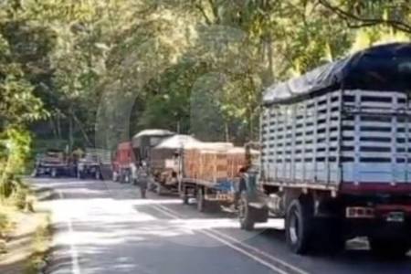 transportadores-hicieron-planton-en-peaje-de-amaga-por-incremento-en-casi-un-20%-en-las-tarifas