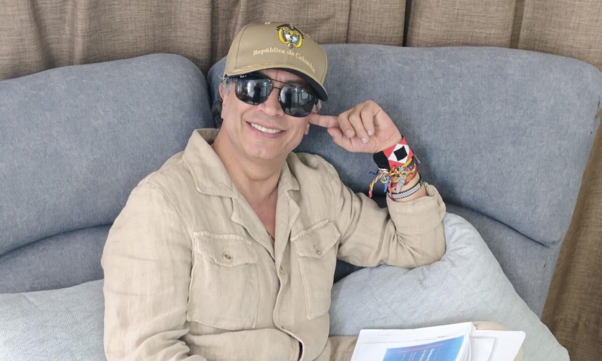 petro-cerrara-su-mandato-presidencial-con-un-viaje-a-‘la-cuba-agredida’