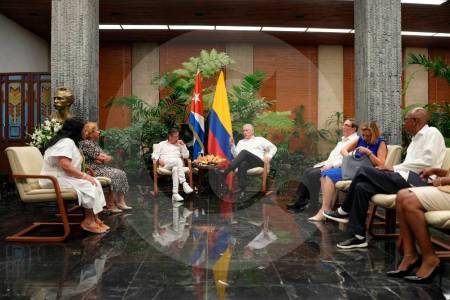 Gustavo Petro está en Cuba con Díaz-Canel pidiéndole a Trump que no “invada” la isla