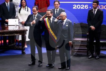 De la Espriella dio por terminadas las negociaciones con grupos armados y anunció megacárceles