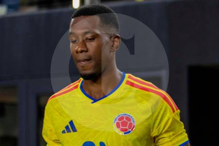 otro-futbolista-se-suma-a-las-ayudas-humanitarias:-carlos-cuesta-envia-70-toneladas-al-choco
