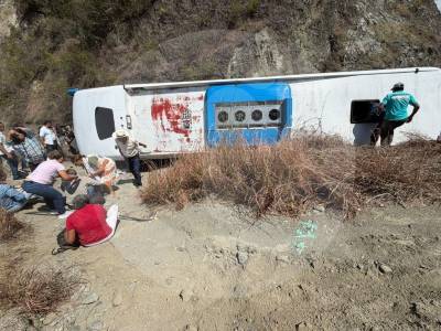 Accidente de bus en Santa Fe de Antioquia dejó a 18 personas heridas: este es el estado de todos