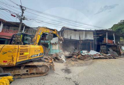 antioquia-ya-suma-84-inmuebles-demolidos-por-inseguridad:-ocho-fueron-derribados-en-caldas