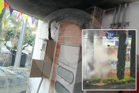 corto-circuito-casi-desata-incendio-en-supermercado-de-bello-durante-fuerte-aguacero