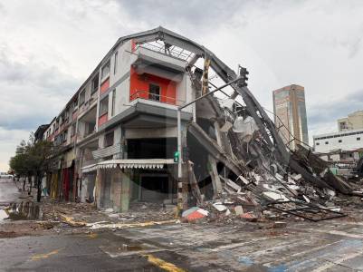 Emergencia en Pereira: edificio se desplomó con dos personas en su interior